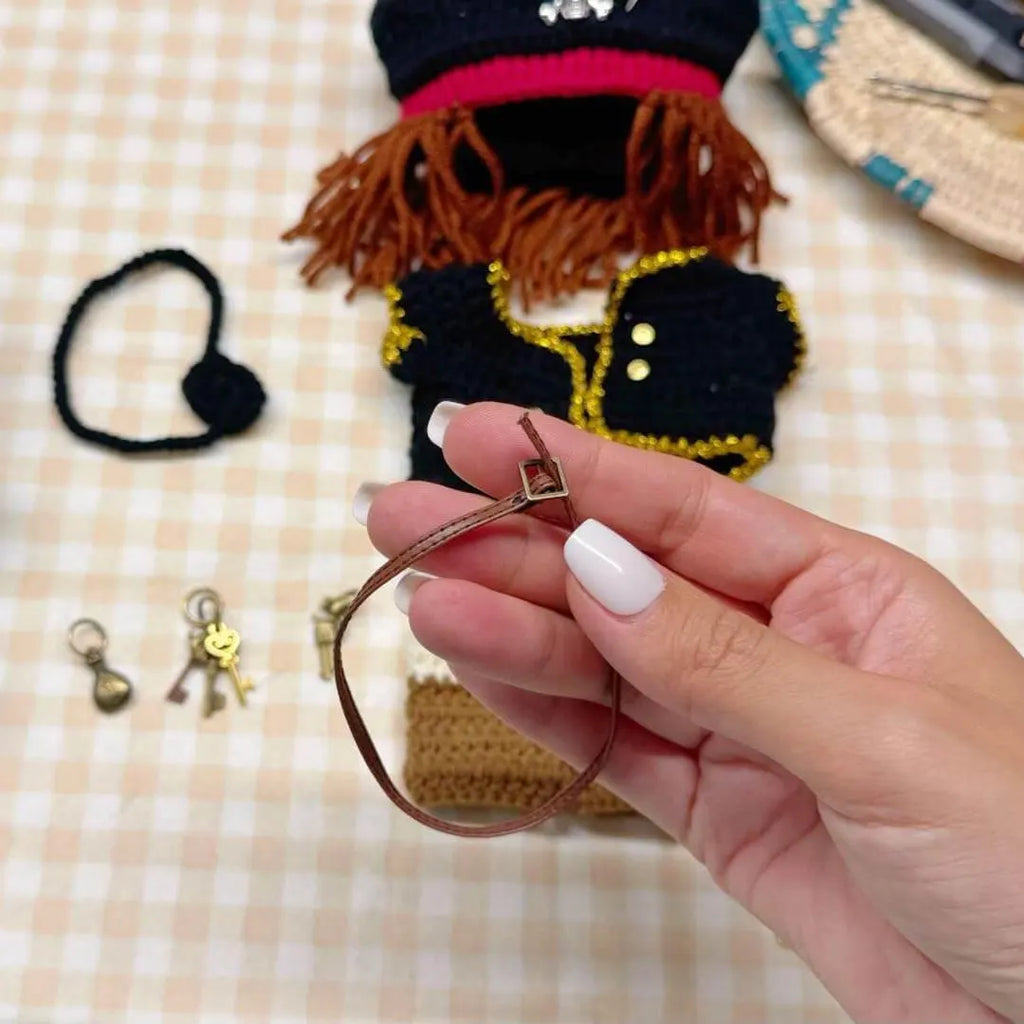 Handmade Crochet Pirate Outfit for Labubu 15/17cm Doll: Tricorn Hat & Accessories