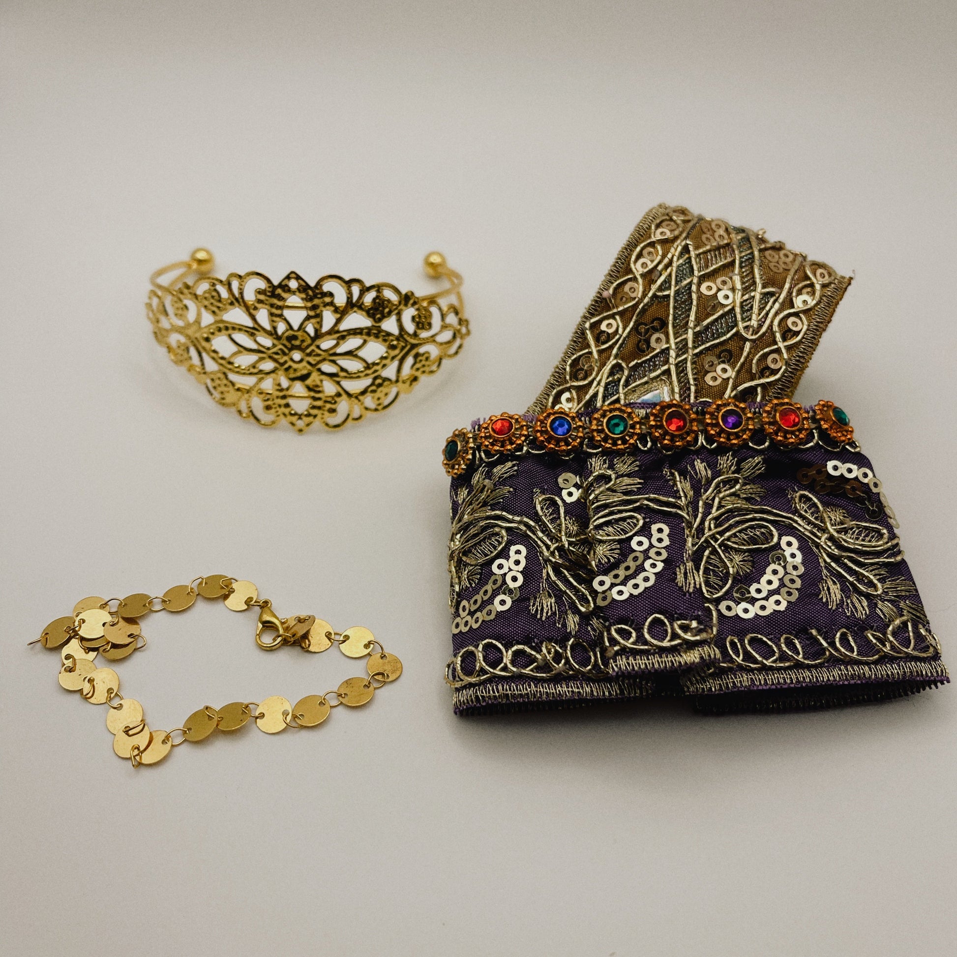 "Sultan's Treasure" Genie Outfit for Labubu Doll - 3pc Royal Set with Crown & Jewels (17cm)