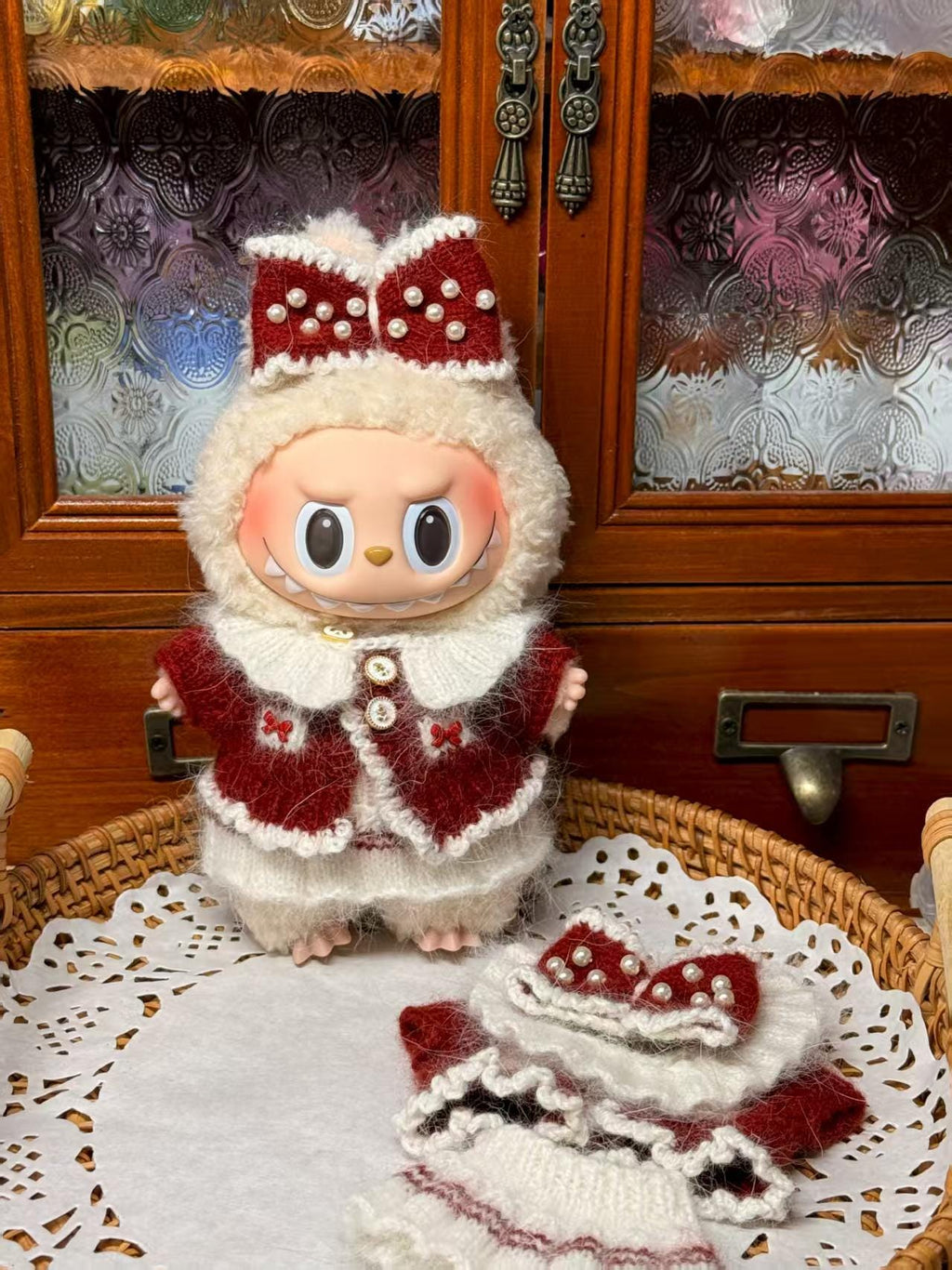 Handmade Labubu Clothes, Holiday Pearl Labubu Set, Hand-Knit Elegant Bow Set, Christmas Labubu Outfits for 15/17cm Doll
