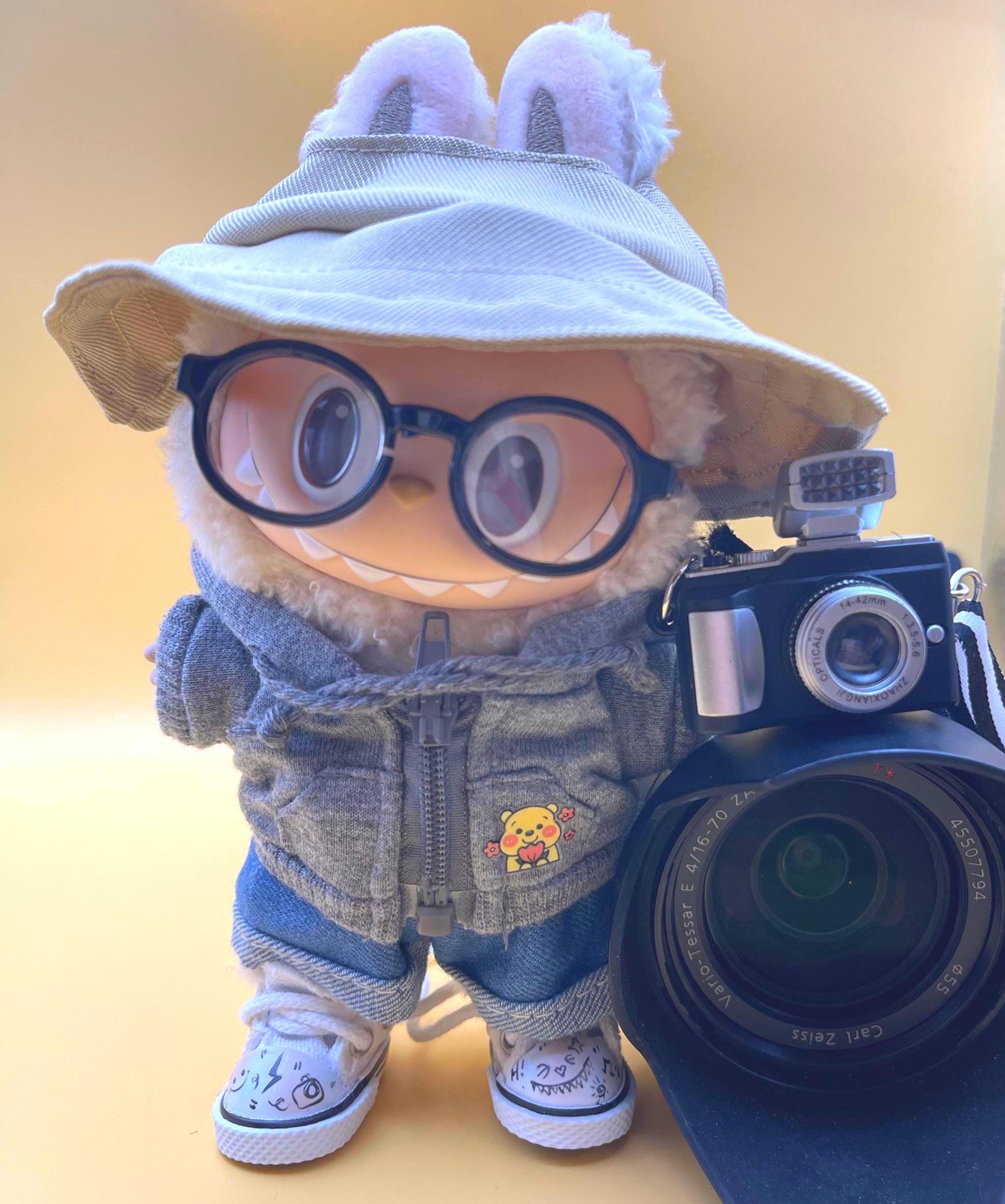 New York Photographer Set Labubu Clothes - 6pc Labubu Outfit, Hand-Painted Sneakers, 15/17 cm Labubu Accessories, Interactive Camera