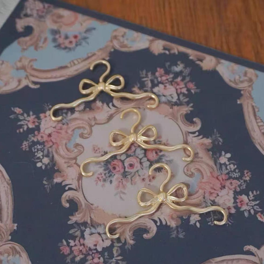 Miniature Doll Clothes Hangers: Elegant Bow Design, Metal, 7cm