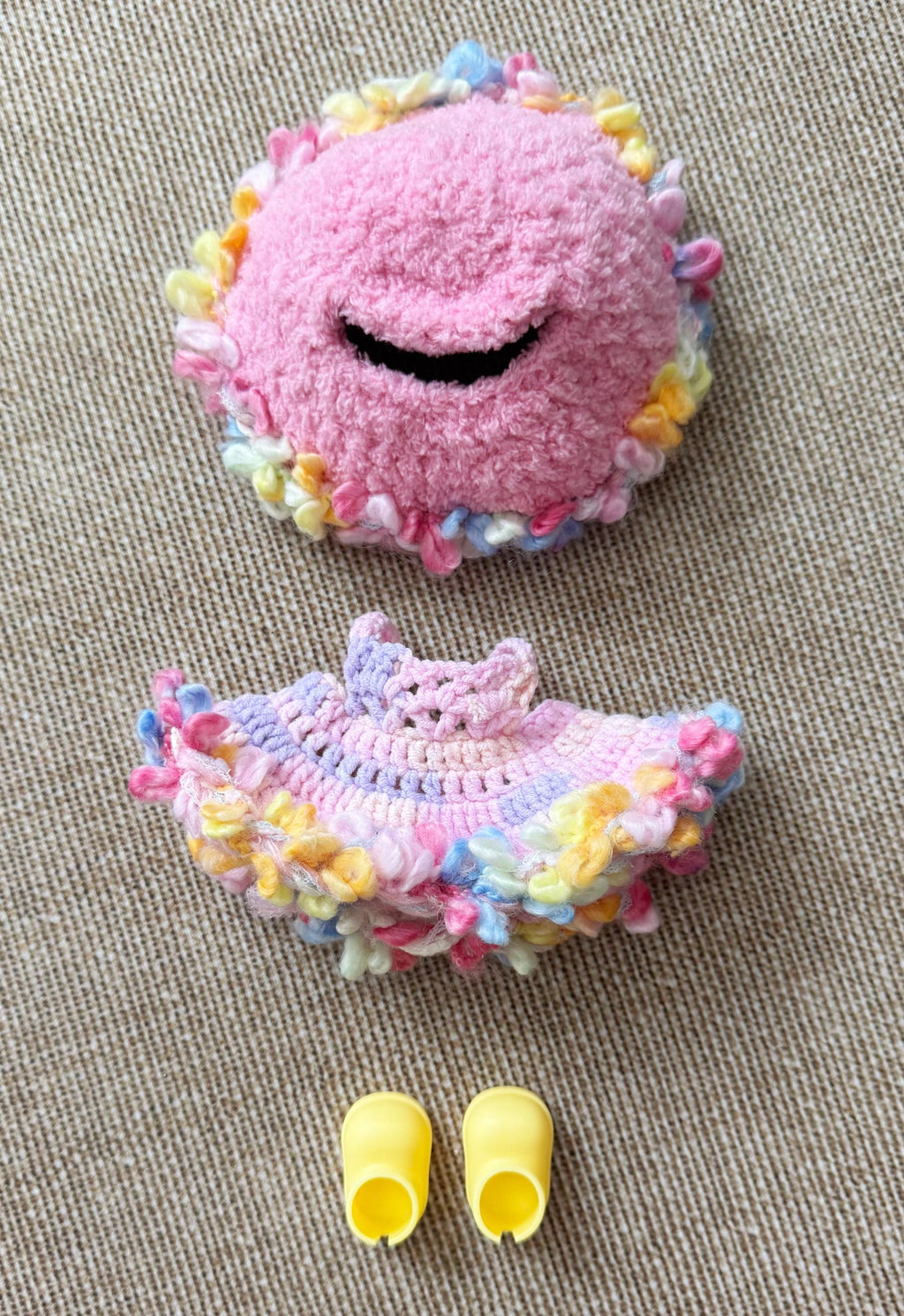 Crochet Rainbow Floral Labubu Clothes: Handmade 15/17cm Doll Dress & Hat Set